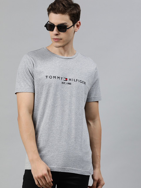 

Tommy Hilfiger Men Grey Solid Round Neck T-shirt