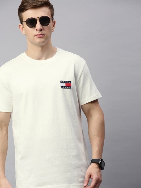 

Tommy Hilfiger Men White Solid Round Neck T-shirt