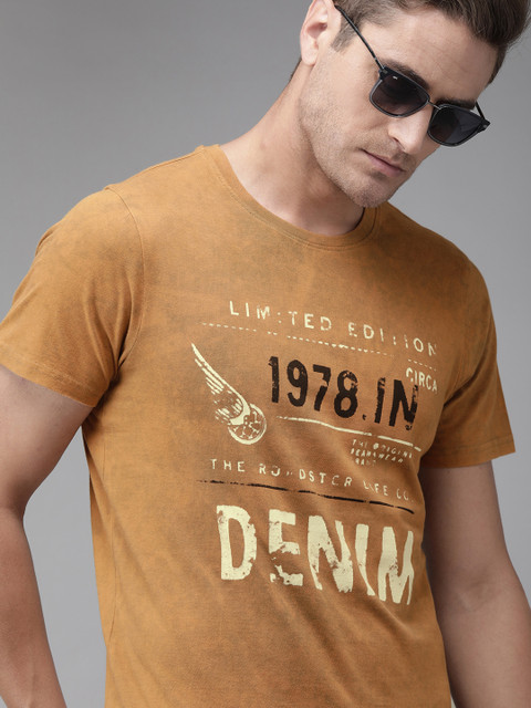 

Roadster Men Beige Printed Round Neck T-shirt