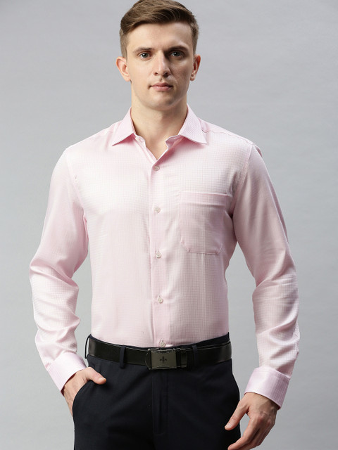 

Louis Philippe Men Pink Regular Fit Checked Casual Shirt