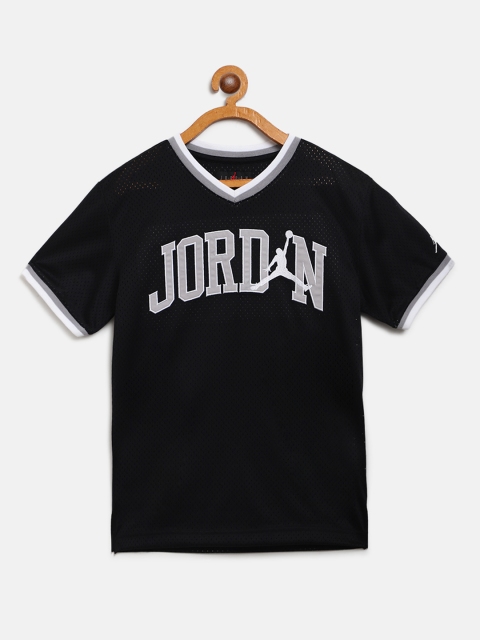 

Jordan Boys Black & Grey Self Design Brand Logo Print Mesh Shooting V-Neck T-shirt