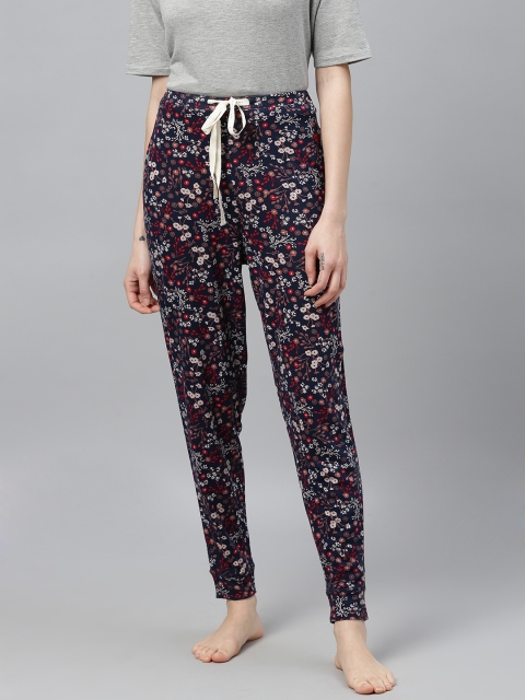 

Chemistry Woman's Navy Blue and Orange Printed Cropped Pyjamas