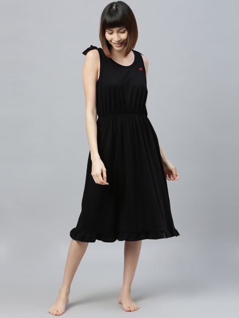 

Chemistry Black Solid Nightdress