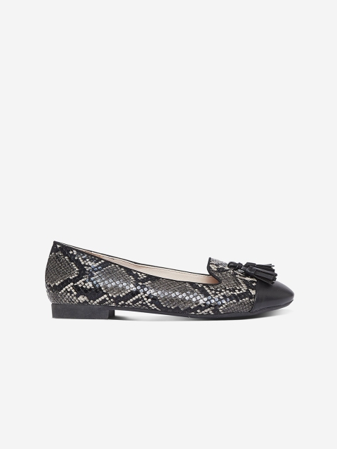 

DOROTHY PERKINS Women Grey & Black Snakeskin Textured Tasselled Ballerinas