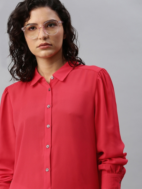 

Tommy Hilfiger Women Red Regular Fit Solid Casual Shirt