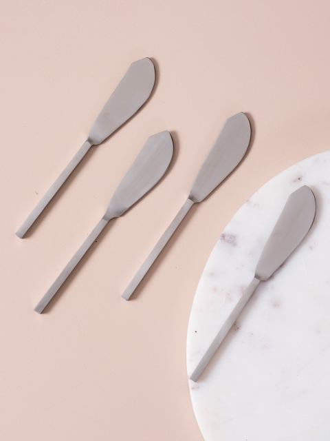

nestroots Set of 4 Silver-Toned Butter Knives