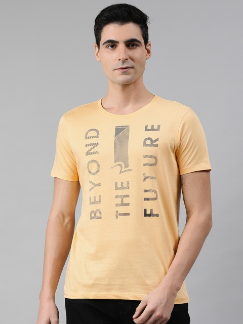 

SPYKAR Men Yellow Printed Round Neck T-shirt