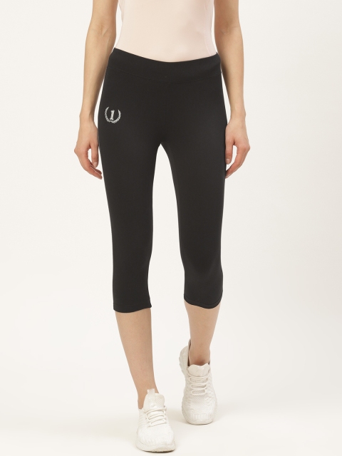 

onesport Women Black Solid Capris