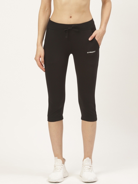 

onesport Women Black Solid Capris