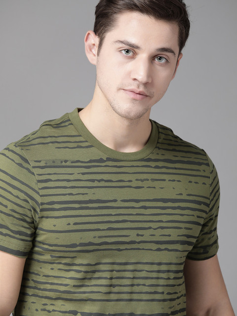

Roadster Men Olive Green & Charcoal Grey Pure Cotton Striped Round Neck T-shirt
