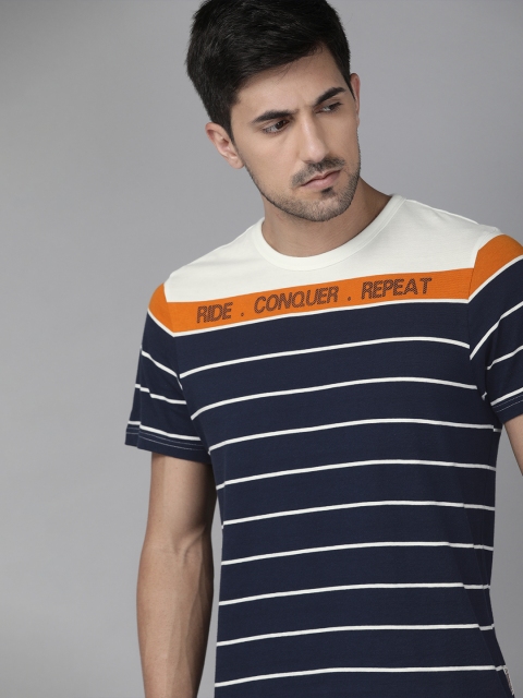 

Roadster Men Navy Blue Printed Round Neck T-shirt