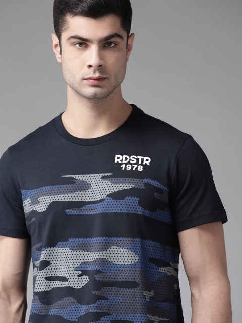 

Roadster Men Navy Blue Grey Pure Cotton Printed Round Neck Pure Cotton T-shirt