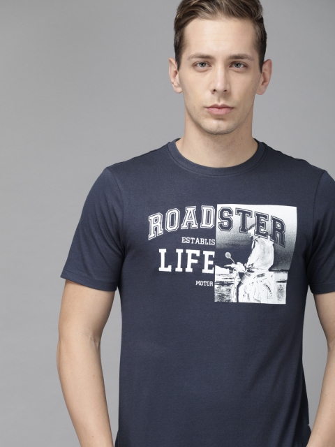 

Roadster Men Navy Blue Printed Round Neck T-shirt