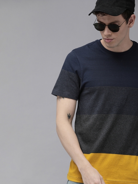 

Roadster Men Navy Blue Charcoal Grey Colourblocked Round Neck Pure Cotton T-shirt