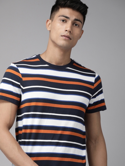 

Roadster Men Navy Blue Striped Round Neck T-shirt