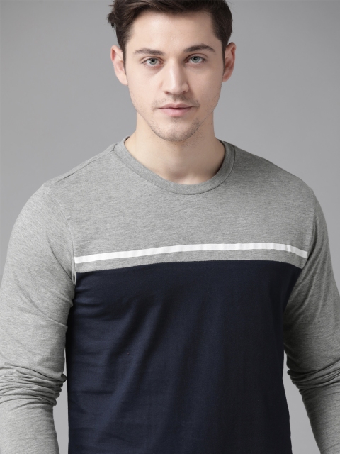 

Roadster Men Navy Blue & Grey Melange Colourblocked Round Neck T-shirt