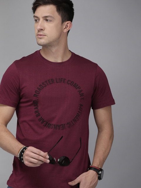 

Roadster Men Burgundy Printed Round Neck Pure Cotton T-shirt