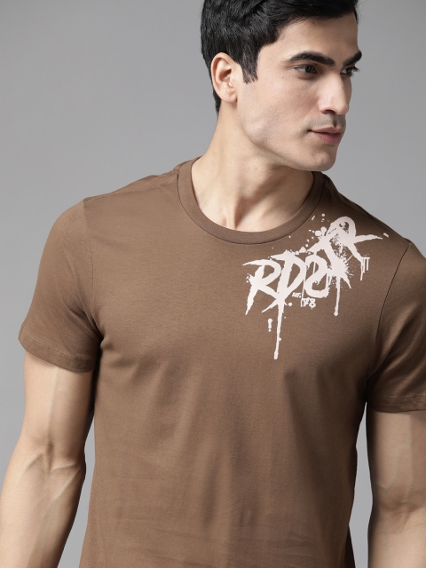 

Roadster Men Brown Brand Logo Detail Round Neck T-shirt
