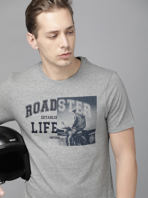 

Roadster Men Grey Printed Round Neck T-shirt