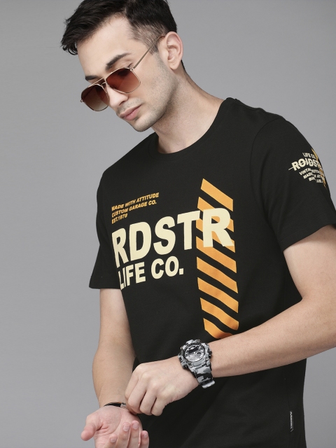 

Roadster Men Black Printed Round Neck T-shirt