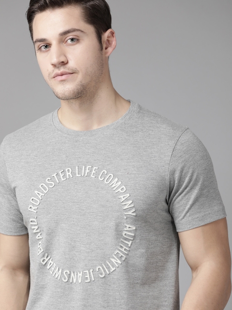 

Roadster Men Grey Melange & White Brand Logo Printed Round Neck T-shirt