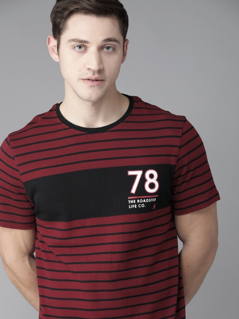 

Roadster Men Maroon & Black Pure Cotton Striped Round Neck T-shirt