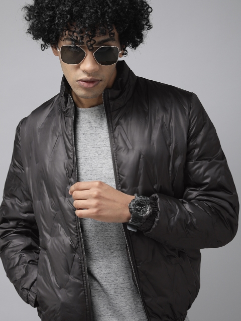 Men Black Solid Insulator Quilted Jacket