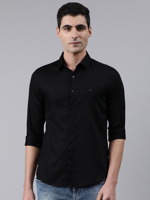 

SPYKAR Men Black Slim Fit Solid Casual Shirt