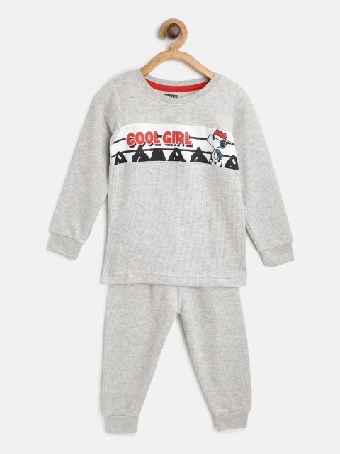 

Eteenz Girls Grey Melange Self Striped & Snoopy Print Thermal Set
