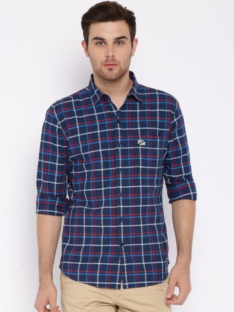

UCLA Men Navy Blue & White Checked Regular Fit Casual Shirt