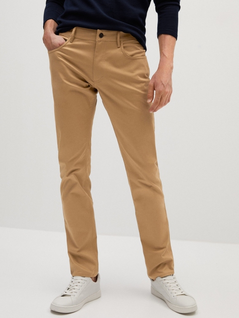 

MANGO MAN Khaki Solid Sustainable Pisa Slim Fit Regular Trousers