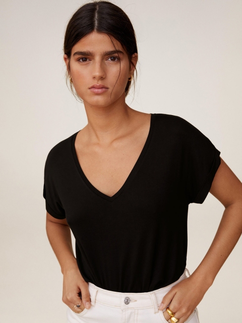

MANGO Women Black Solid V-Neck T-shirt