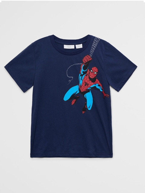 

Mango Kids Boys Navy Blue & Red Spiderman Print Round Neck T-shirt