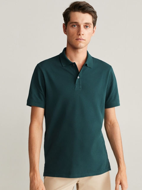 

MANGO MAN Green Solid Polo Collar T-shirt