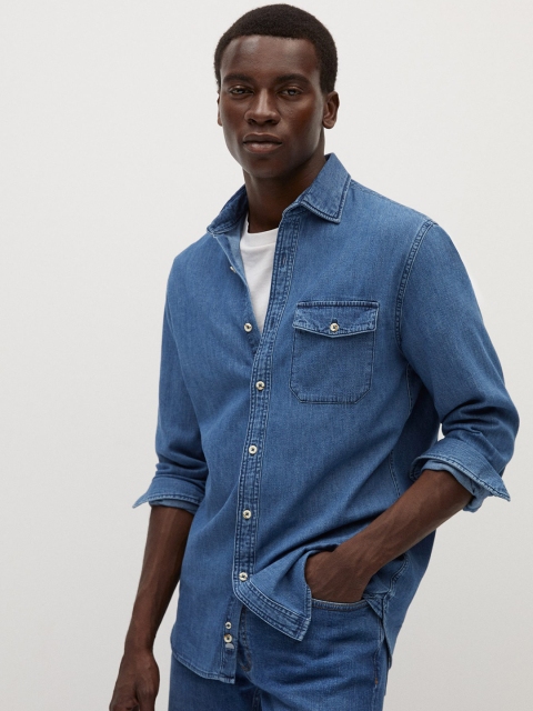 

MANGO MAN Blue Sustainable Regular Fit Solid Casual Denim Shirt