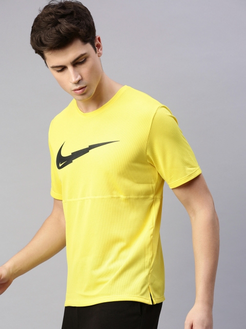 

Nike Men Yellow Printed SHORT SLEEVE Dry-FIT Round Neck T-shirt