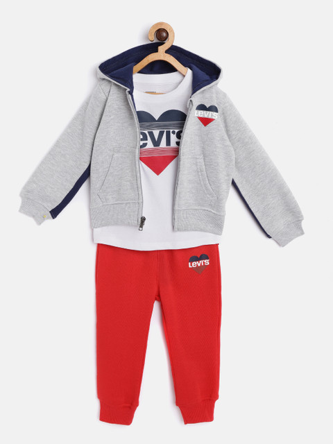 

Levis Girls White & Red Brand Logo Printed T-shirt with Joggers & Sweatshirt