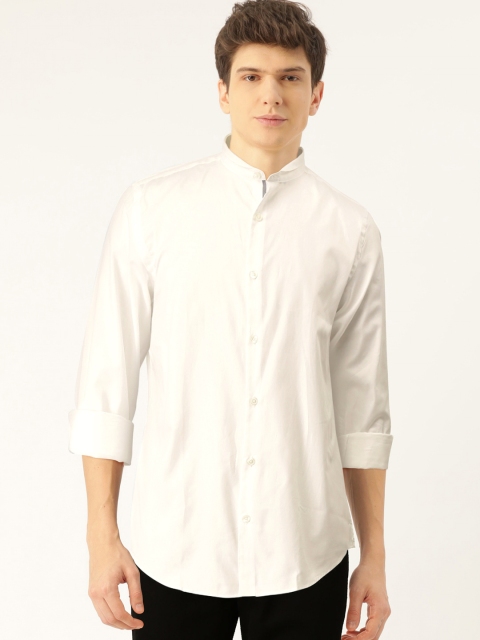 

United Colors of Benetton Men Off-White Slim Fit Dobby Weave Solid Casual Shirt