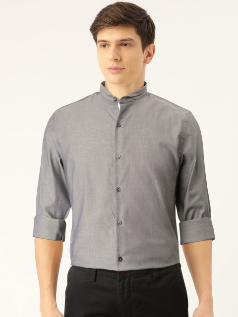 

United Colors of Benetton Men Charcoal Grey Slim Fit Solid Semiformal Shirt