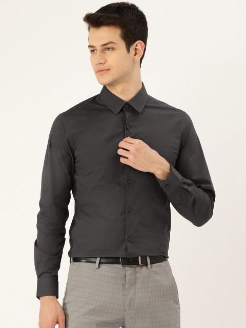 

United Colors of Benetton Men Charcoal Grey Regular Fit Solid Formal Shirt