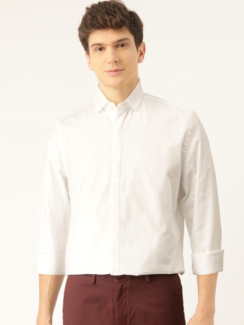 

United Colors of Benetton Men White Regular Fit Solid Smart Casual Shirt
