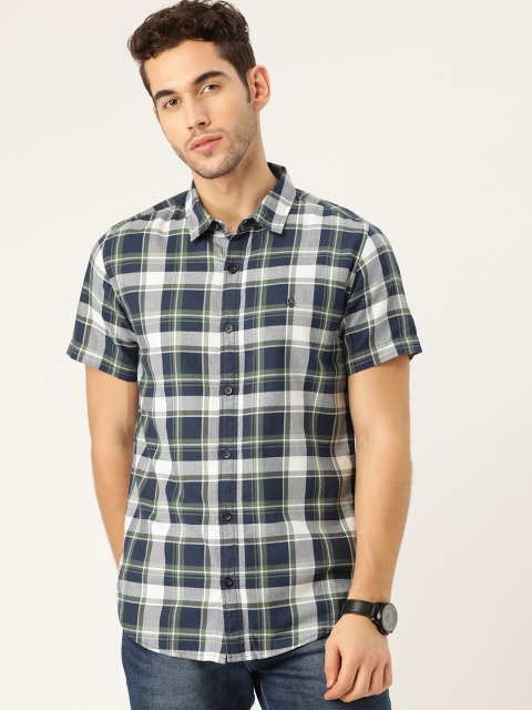 

United Colors of Benetton Men White & Navy Blue Slim Fit Checked Casual Shirt