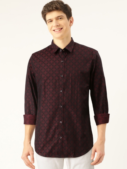 

United Colors of Benetton Men Maroon & Navy Blue Slim Fit Checked Casual Shirt