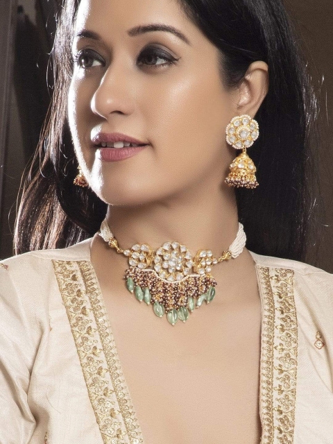 

rubans LUXURY Gold-Toned & Off-White Kundan-Studded Beaded Jewellery Set