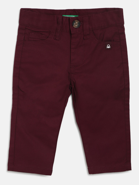 

United Colors of Benetton Boys Burgundy Regular Fit Solid Trousers