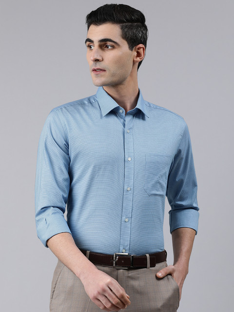 

Raymond Men Blue & White Contemporary Fit Checked Formal Shirt