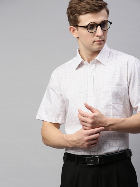 

Raymond Men White & Orange Contemporary Regular Fit Checked Formal Shirt