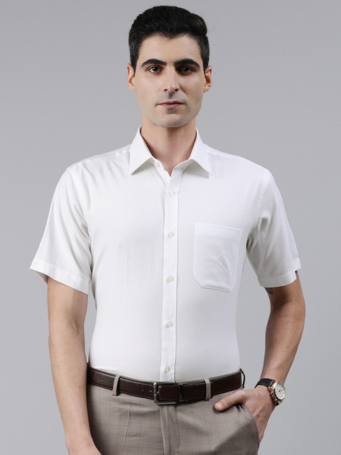 

Raymond Men White Regular Fit Solid Semiformal Shirt