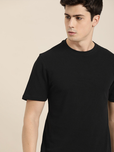

INVICTUS Men Black Solid Round Neck Antimicrobial T-shirt