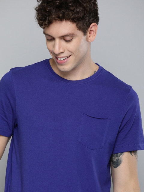 

Mast & Harbour Men Blue Pure Cotton Solid Round Neck T-shirt